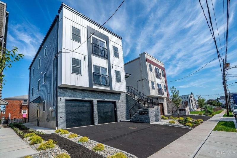 325 Doyle Street, Elizabeth, NJ 07206  614960633 for Sale