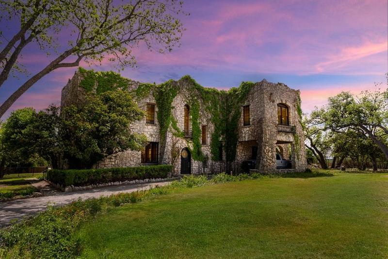 1126 Jackson Rd, Kerrville, TX 78028 for Sale