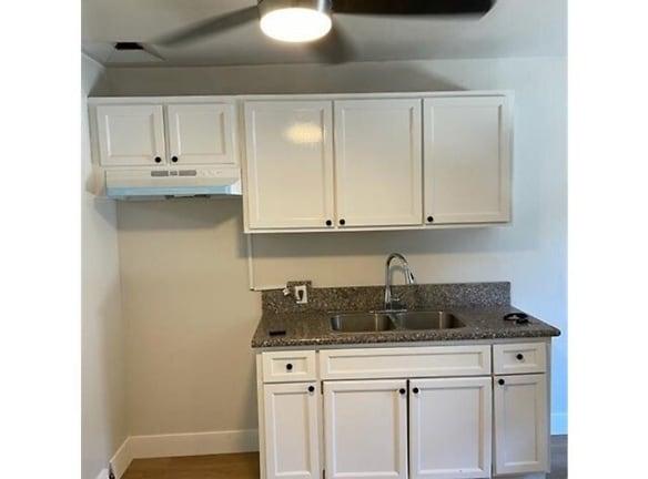 731 E Jefferson Blvd Los Angeles, CA 90011 - Home For Rent