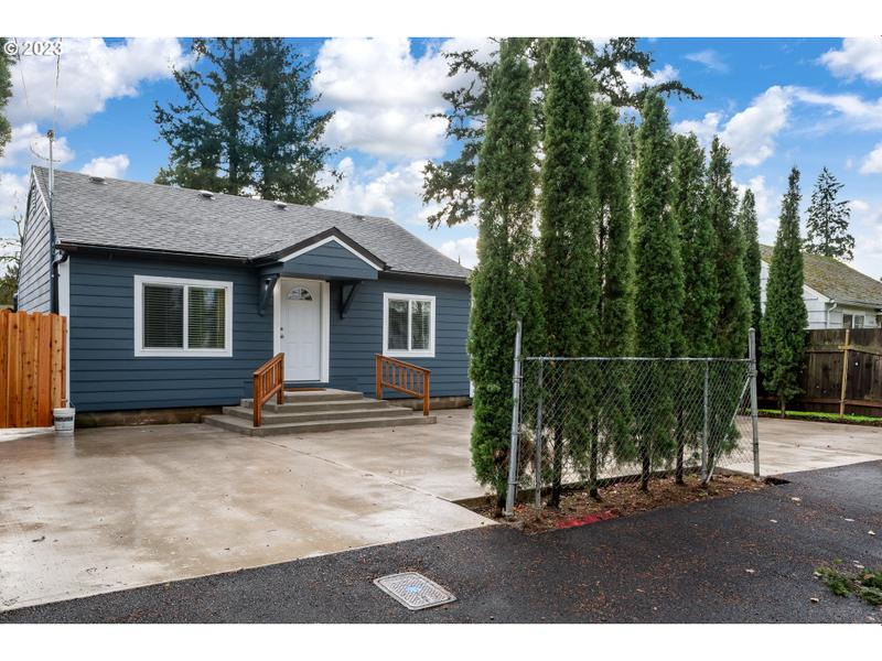 7408 SE LAMPHIER ST, Milwaukie OR 97222 for Sale