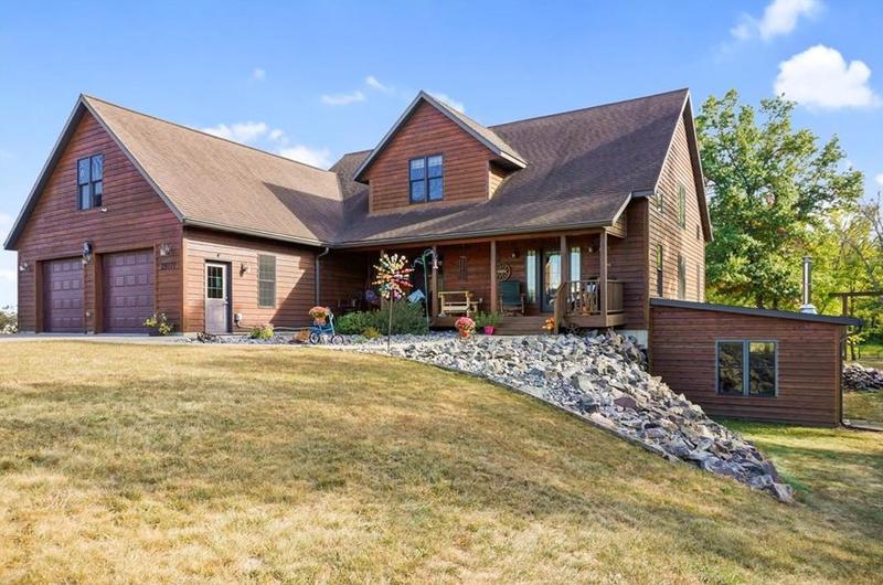 25777 E Mondovi St, Eleva, WI 54738 - MLS 1572252 for Sale