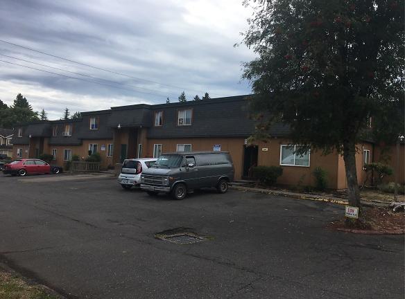 Crofton Apartments Portland, OR - Apartments For Rent