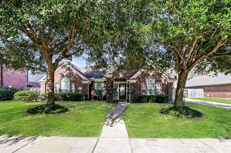 2870 Wimbledon Ln, Friendswood, TX 77546 for Rent