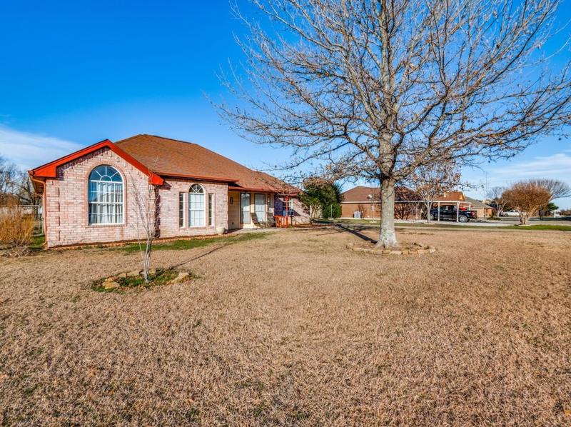 207 Janis Ln, Waxahachie, TX 75165 - MLS 20512934 for Sale