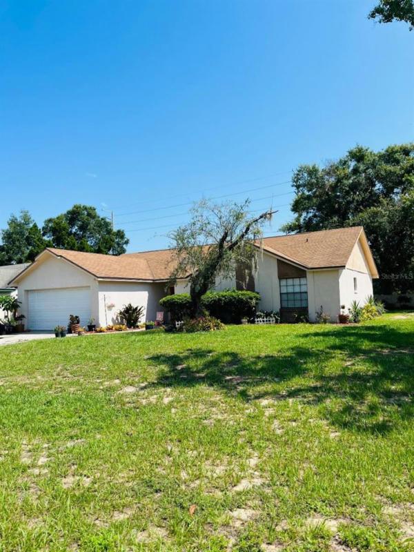 130 LOMA BONITA DR, DAVENPORT, FL 33837 Single Family Residence For Sale  MLS# A4590370