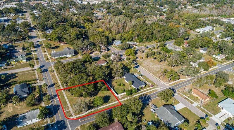 831 E Mc Donald Ave, Eustis, FL 32726 - MLS O6165242 for Sale
