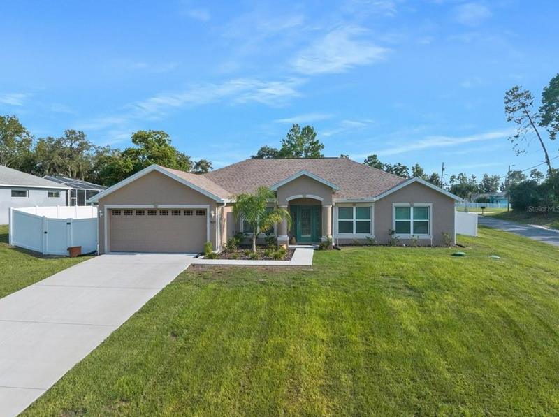 7428 Blackbird Ave, Weeki Wachee, FL 34613 - MLS W7857528 for Sale