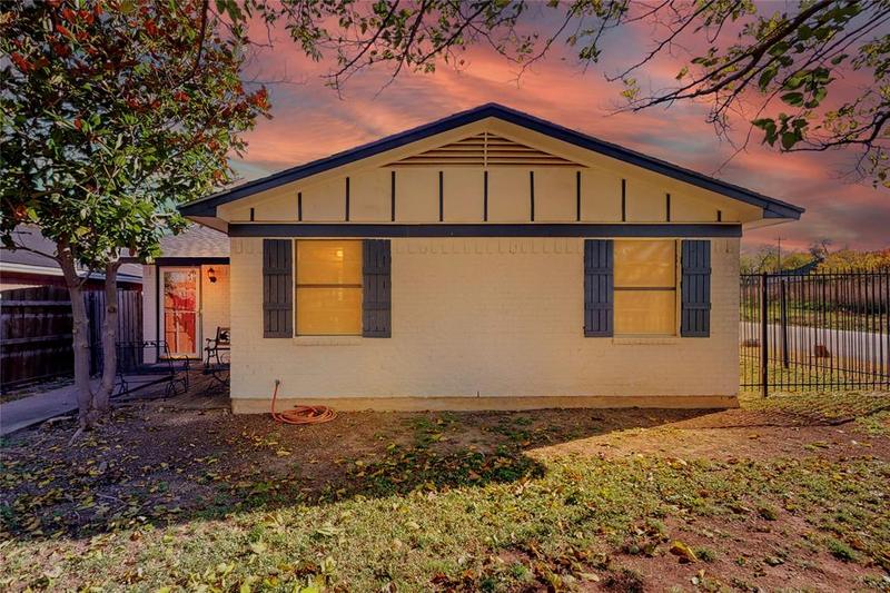 3461 Wayside Ave, Fort Worth, TX 76110 for Sale
