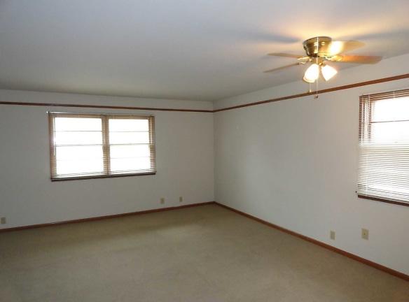 9208 Ohio St Omaha, NE - Apartments For Rent