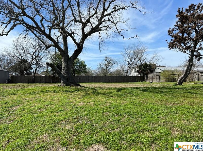 509 S Commerce St, Port Lavaca, TX 77979 - MLS 498674 for Sale