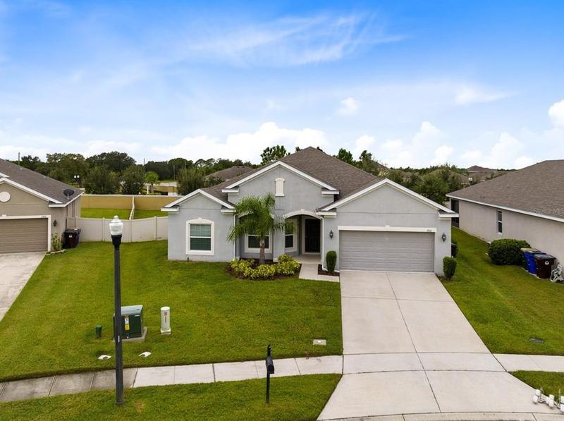 3931 Wind Dancer Cir, Saint Cloud, FL 34772 - MLS S5093006 for Sale