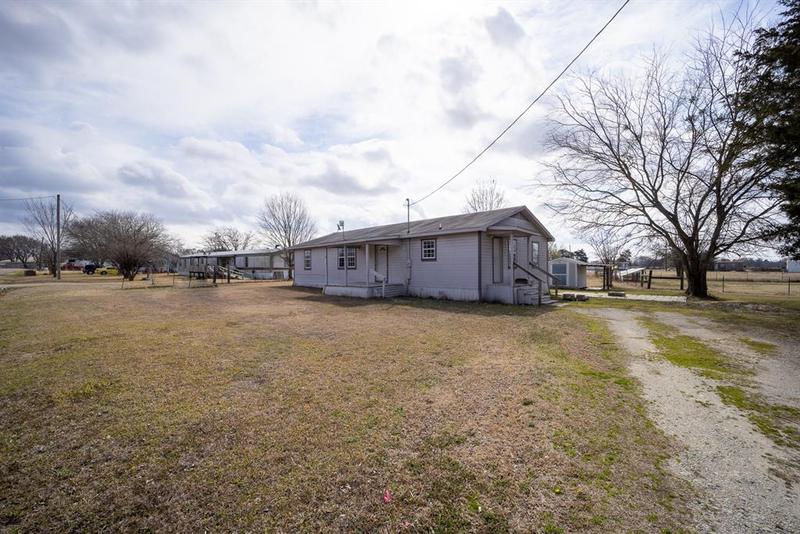 562 Smith Cir, Point, TX 75472 for Sale