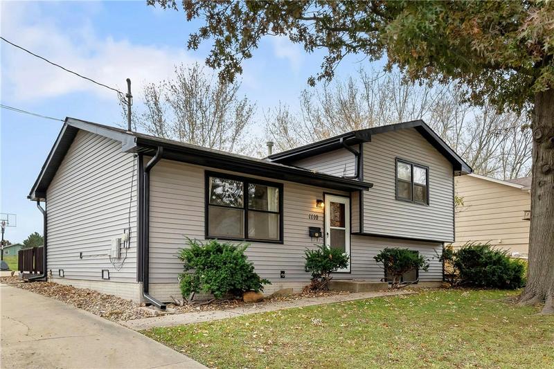 1110 E WASHINGTON ST, Knoxville, IA 50138 Single Family Residence For Sale  MLS# 685108