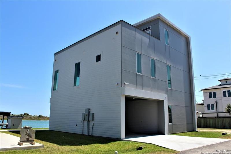 1111 Water St, Port O Connor, TX 77982 for Sale