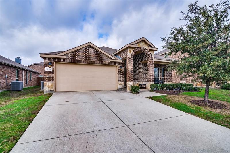970 Llano Dr, Aubrey, TX 76227 for Rent