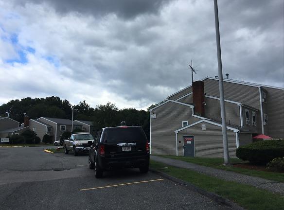 Apple Village Apartments Beverly, MA - Apartments For Rent