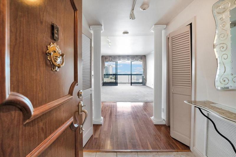 49 Briar Hollow Ln #1801, Houston, TX 77027 for Sale