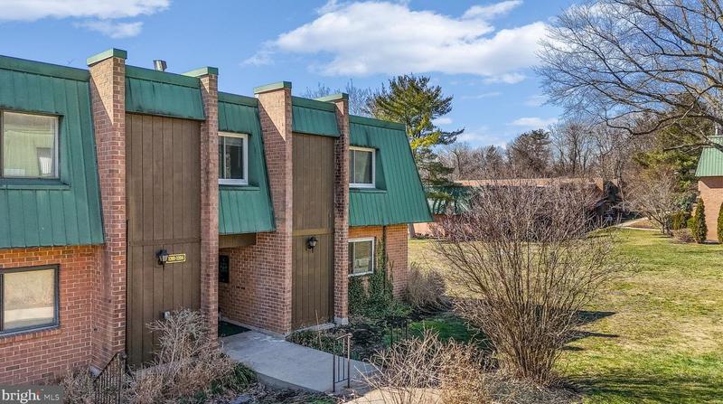 1201 Meadowview Ln #1201, Mont Clare, PA 19453 - MLS PAMC2097018 for Sale