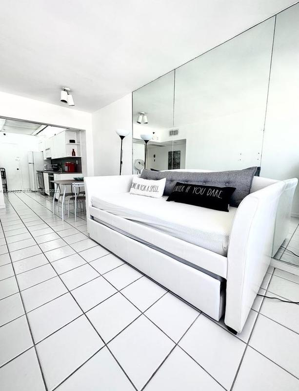 100 Lincoln Rd #1025, Miami Beach, FL 33139 - MLS A11291622 for Sale