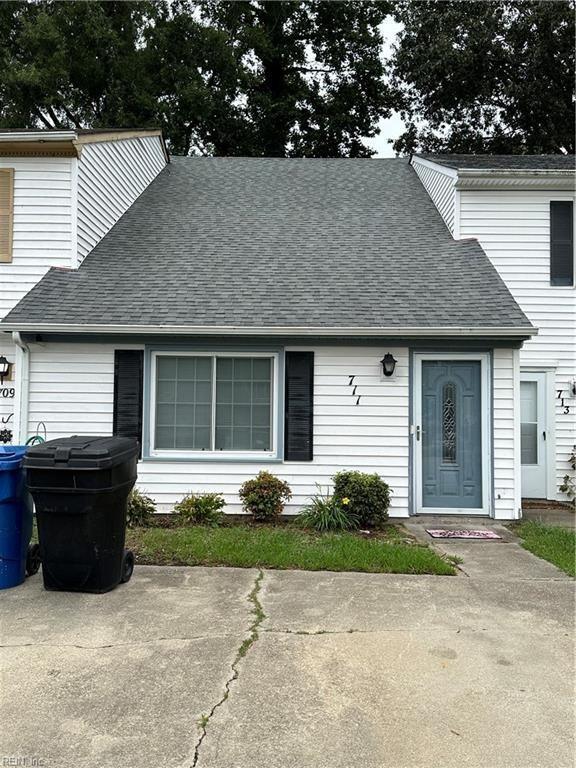 Rental, Townhouse, Traditional - Virginia Beach, VA  711 Crystal Springs Ct for Sale
