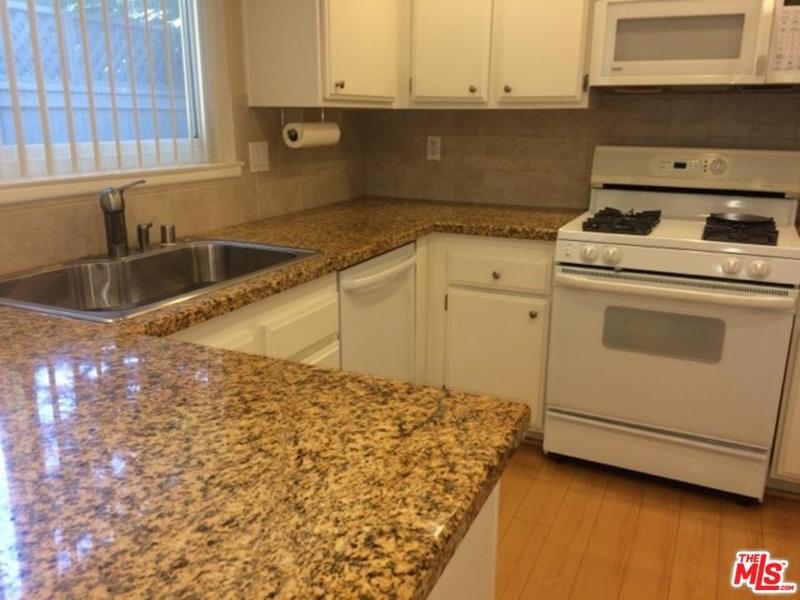 Condominium, Traditional - Oak Park, CA  75 Sparrowhawk Ln for Sale