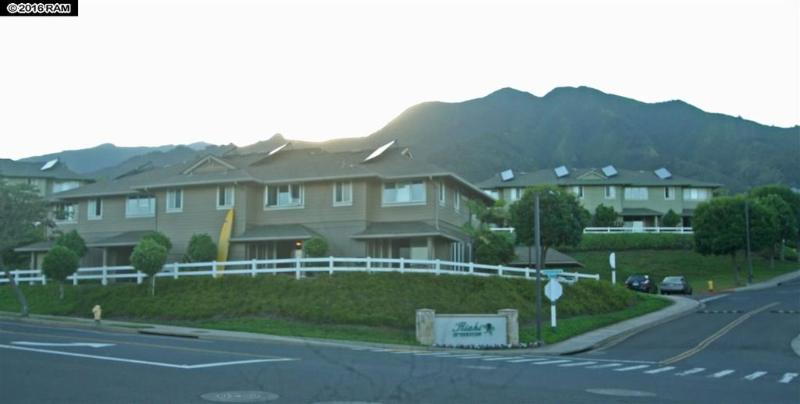 3 br 2 one half baths townhome  33 Kaalea Way for Sale