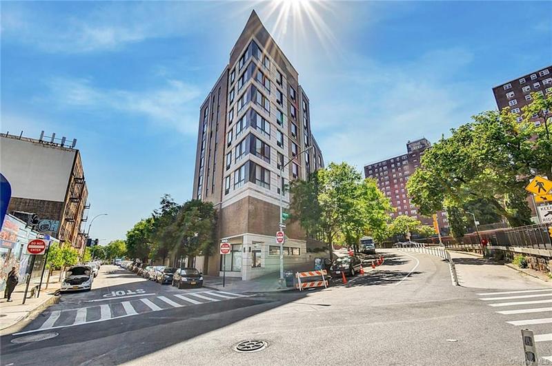 150 Featherbed Lane, Unit 7A for Sale