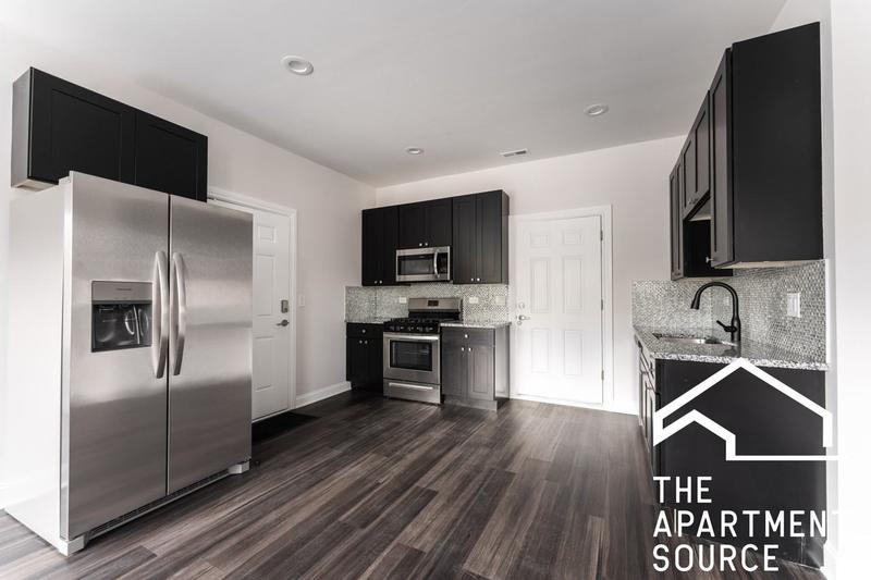 Great 3 bedroom \2 bathroom  4410 N Keeler Ave #2E for Sale