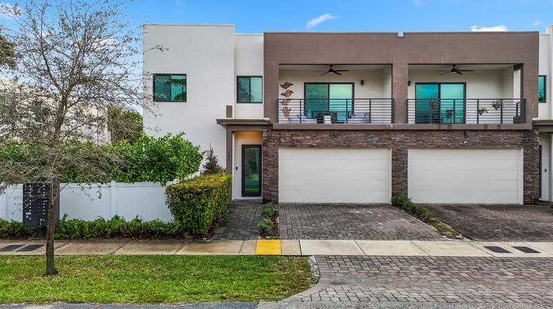 340 SW 16th St, Fort Lauderdale, FL 33315 - MLS RX-10946123 for Sale