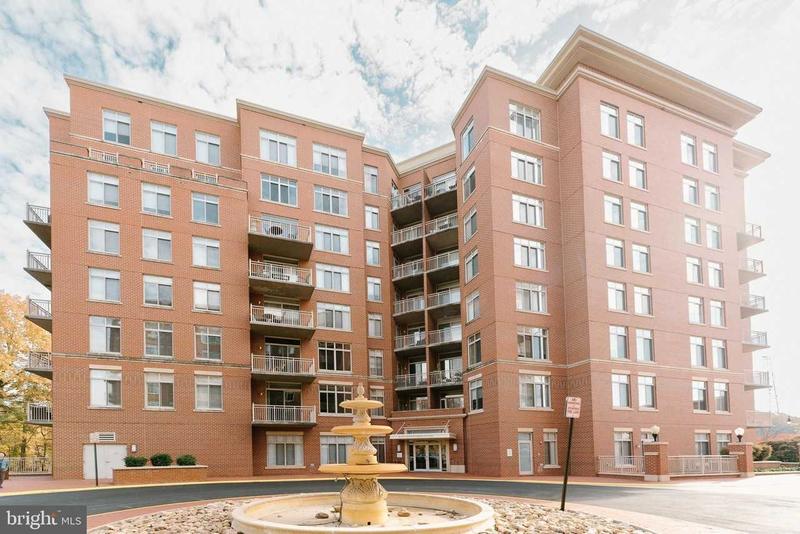Unit/Flat/Apartment, Contemporary - FAIRFAX, VA  4480 Market Commons Dr #202 for Sale