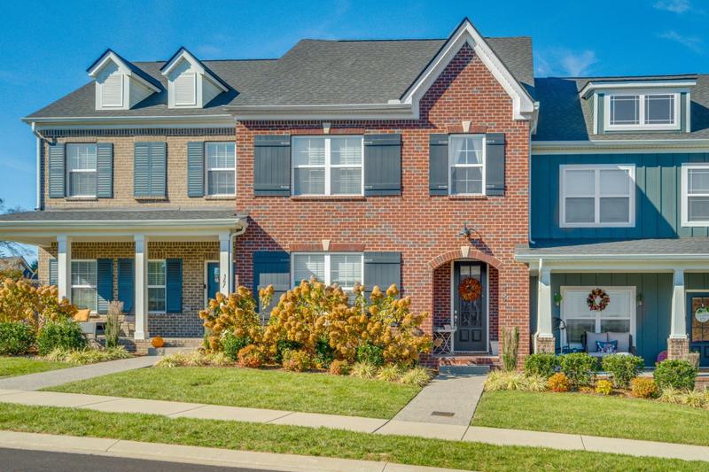 369 Carriage House Lane, Unit L509, Hendersonville, TN 37075 for Sale