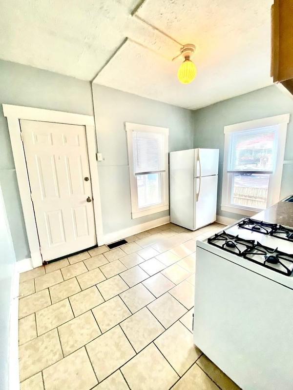 1BR/1.0BA  Spring Special on 3rd Street! for Sale