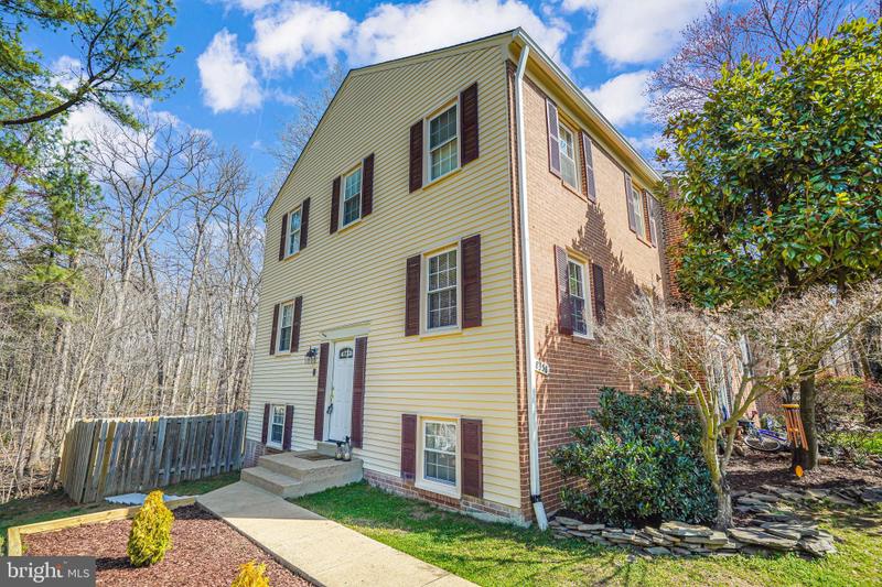 8356 Luce Court, Springfield, VA 22153 for Sale