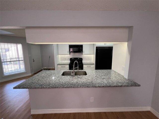 2 bedroom in Houston TX 77074 for Sale
