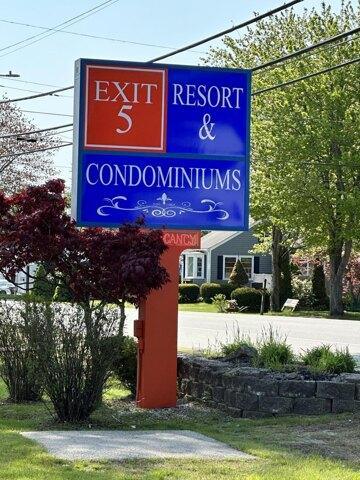 5 bedroom in Saco ME 04072 for Sale