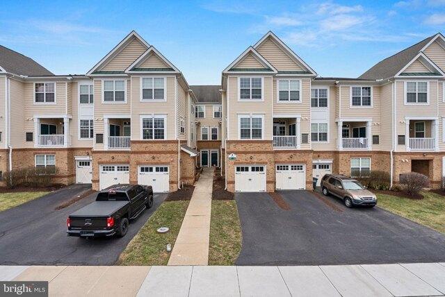 2 bedroom in Ashburn VA 20147 for Sale
