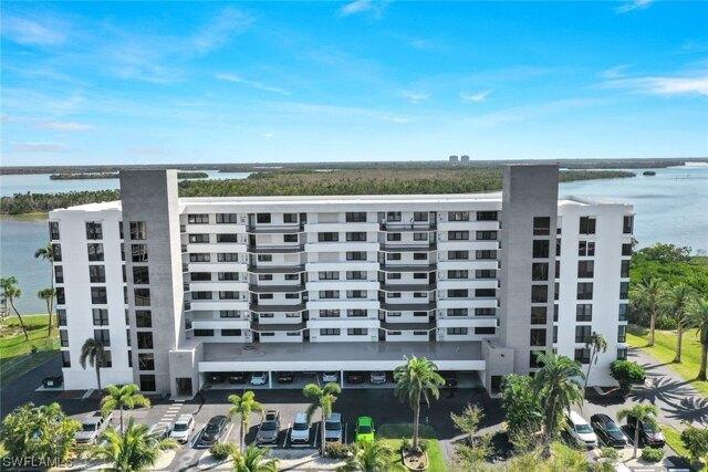 2 bedroom in Fort Myers Beach FL 33931 for Sale