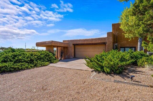 3 bedroom in Santa Fe NM 87501 for Sale