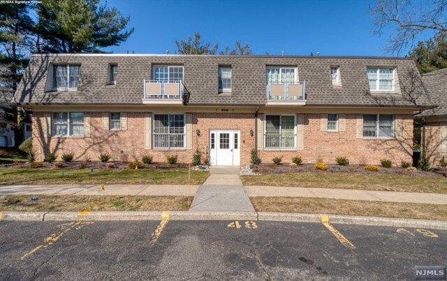 2 bedroom in River Vale NJ 07675 for Sale