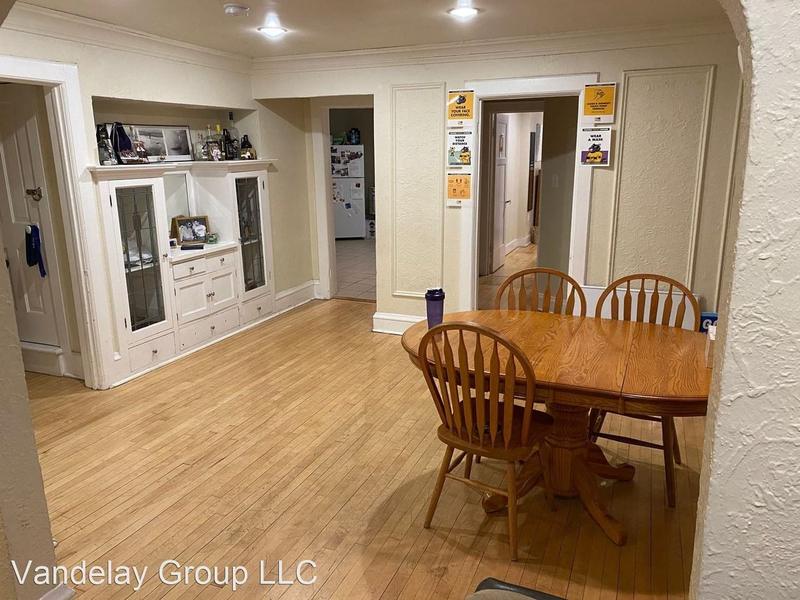 3233 N Bartlett Ave Upper  3233-35 N Bartlett Ave for Sale