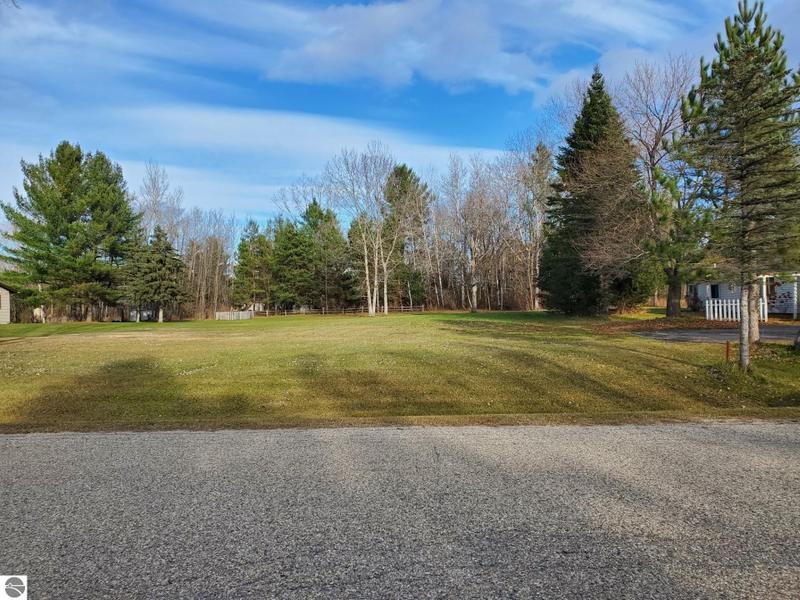 West Branch, GREAT OPPORTUNITY to purchase nice lot for Sale