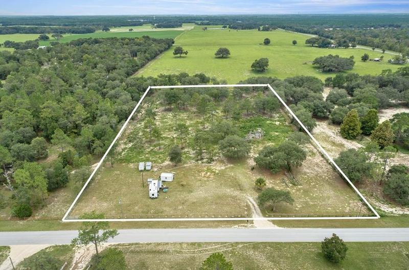 8190 NE 108 Ln, Bronson, FL 32621 - MLS GC515518 for Sale