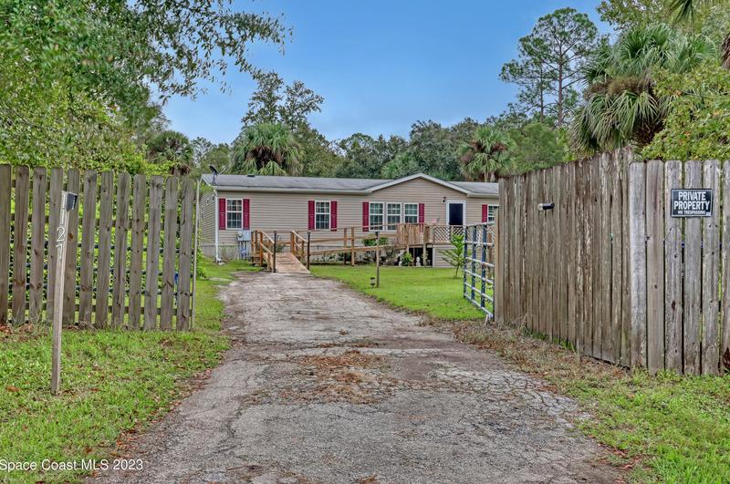 1127 Cupid Ave, Christmas, FL 32709 - MLS 977736 for Sale