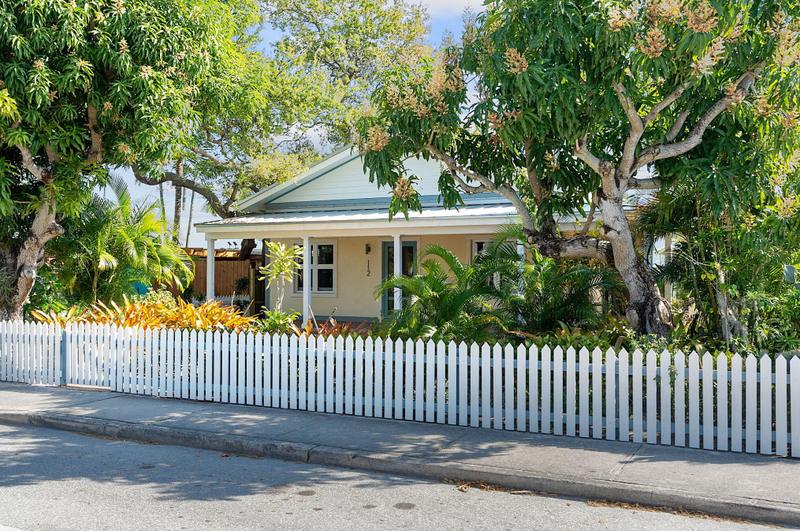 112 S J St, Lake Worth Beach, FL 33460 - MLS RX-10959911 for Sale