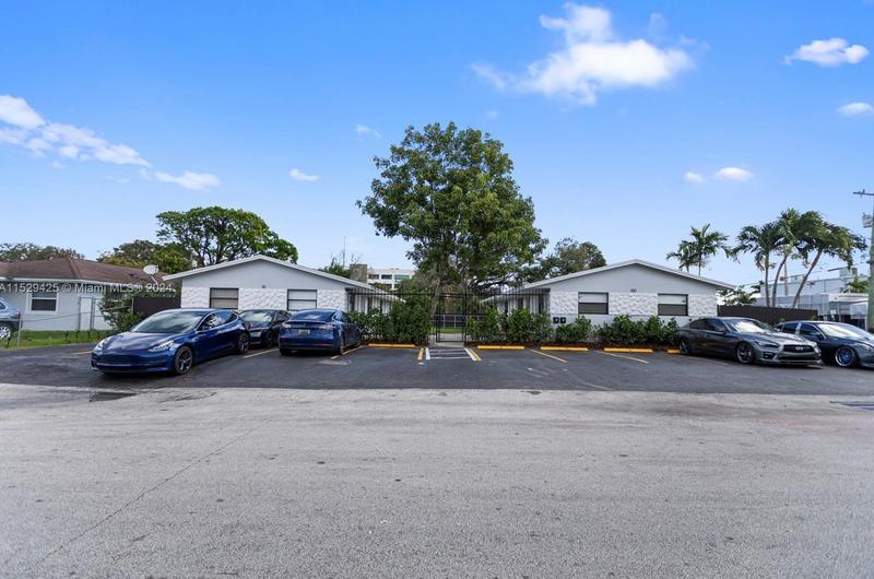 100 NW 28th Ave, Fort Lauderdale, FL 33311 - MLS A11529425 for Sale