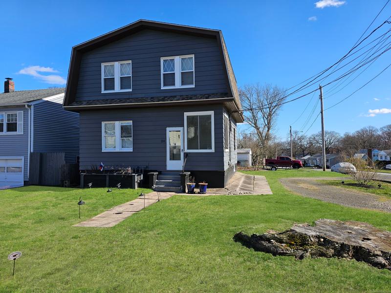 West Haven 2BR 2BA, Bright charming and airy 2 family is for Sale