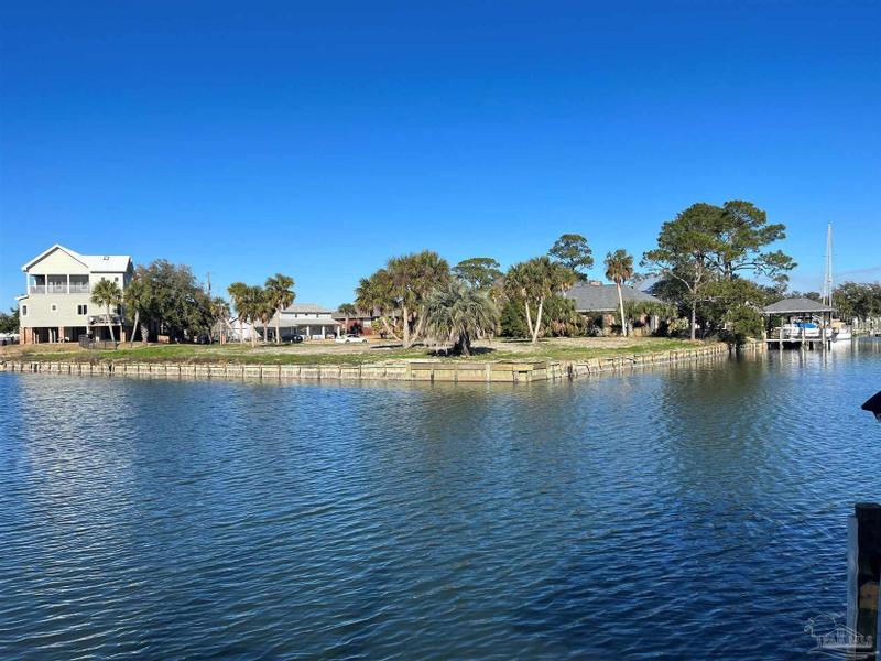 Gulf Breeze, Santa Rosa County, FL Undeveloped Land, Lakefront Property, Waterfront Property, Homesites for sale Property ID: