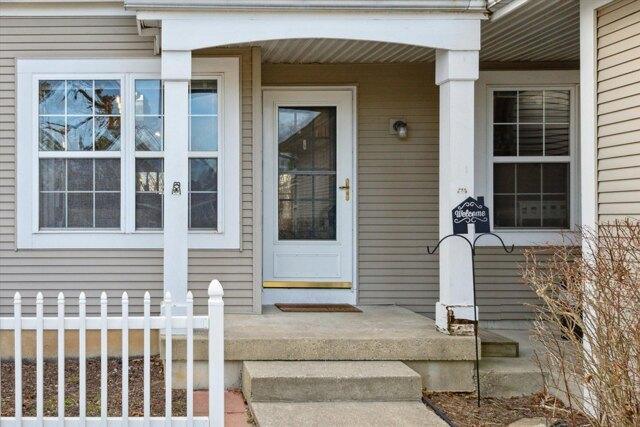 3 Bedroom 3 Bath In Comstock Park MI 49321 for Sale