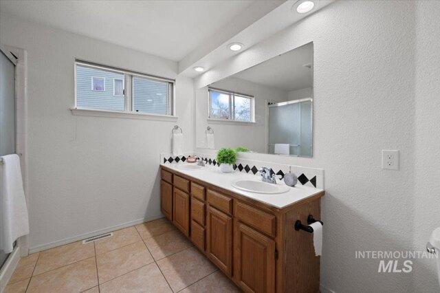 3 Bedroom 2 Bath In Boise ID 83709 for Sale