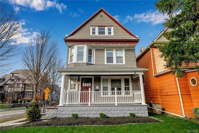 4 Bedroom 2 Bath In Buffalo NY 14213 for Sale